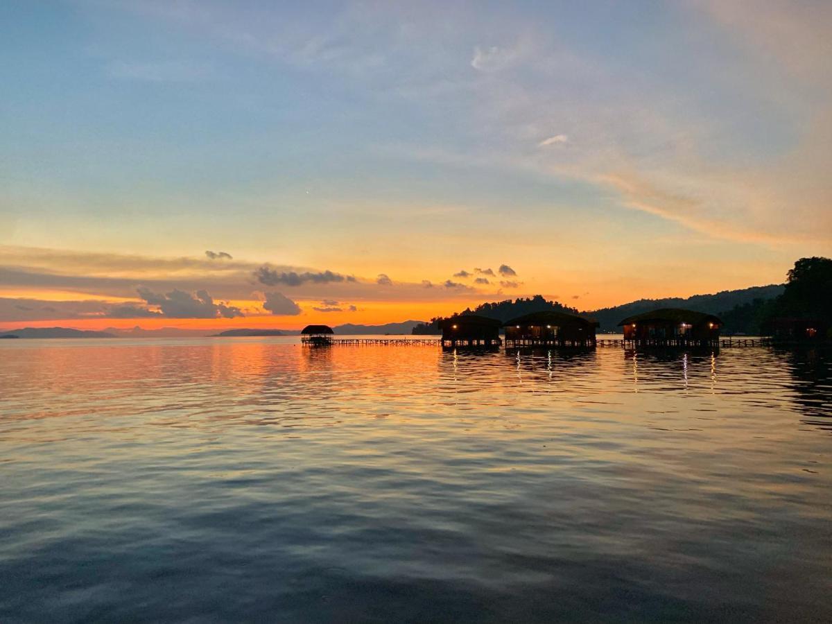 Coriana Dive Resort Waisai Luaran gambar